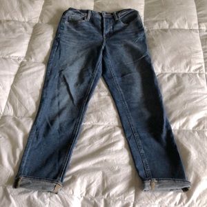 American Eagle hi rise Tom girl jeans size 4